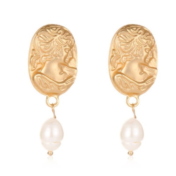 Lagom Studio Jewelry - 💕LAST ONE Pearl Aesthetics Earrings